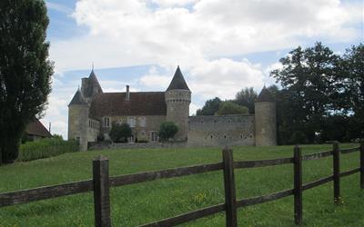 Manoir de l'Angenardière proche de l'hôtel restaurant l'Auberge de la Cloche à Theil sur Huisne dans l'Orne 