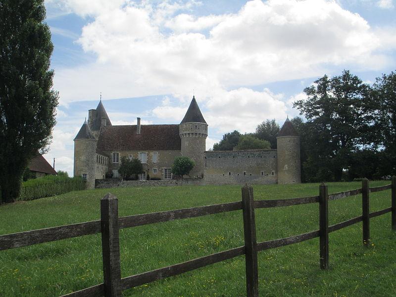 Manoir de l'Angenardière proche de l'hôtel restaurant l'Auberge de la Cloche à Theil sur Huisne dans l'Orne 